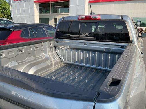 Sterling Gray Metallic 2024 Chevrolet Colorado Z71