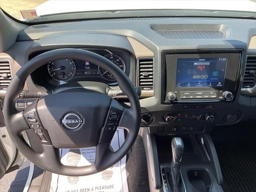 2023 Nissan Frontier SV