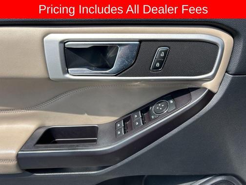 AGATE BLACK METALLIC 2020 Ford Explorer XLT