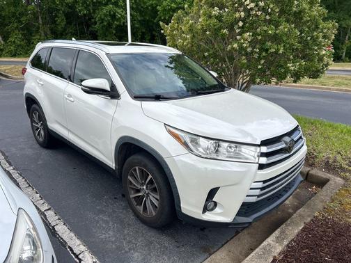 Blizzard Pearl 2019 Toyota Highlander XLE
