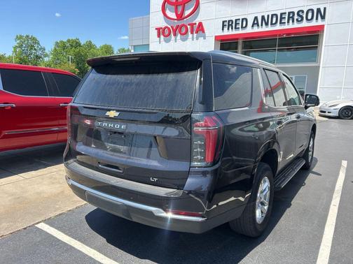 Dark Ash Metallic 2025 Chevrolet Tahoe LT