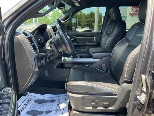 2022 RAM 2500 Laramie Crew Cab 4x4 6'4' Box