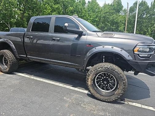 2022 RAM 2500 Laramie Crew Cab 4x4 6'4' Box