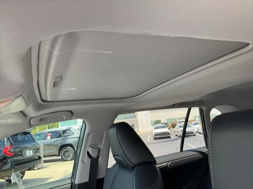 2020 Toyota RAV4 Hybrid SE