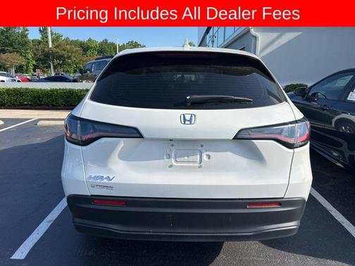 Platinum White Pearl 2025 Honda HR-V LX