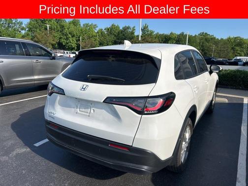 Platinum White Pearl 2025 Honda HR-V LX