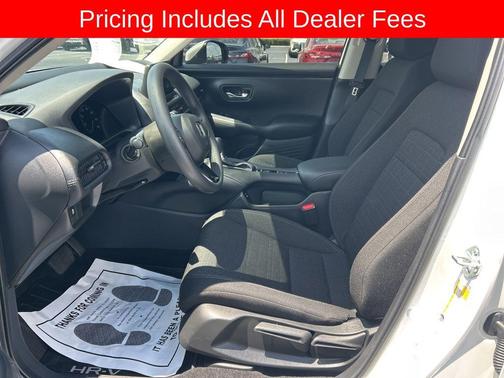 Platinum White Pearl 2025 Honda HR-V LX
