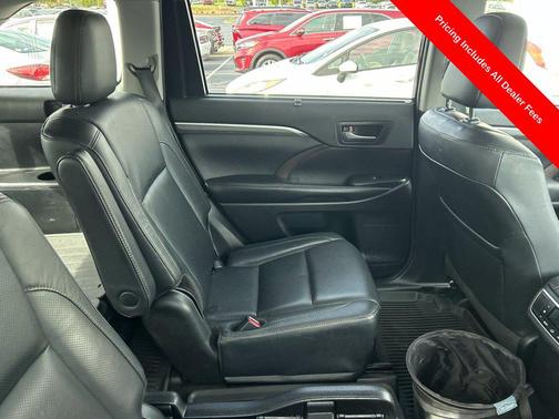 Ooh La La Rouge Mica 2019 Toyota Highlander Limited