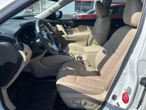 2020 Nissan Rogue SL