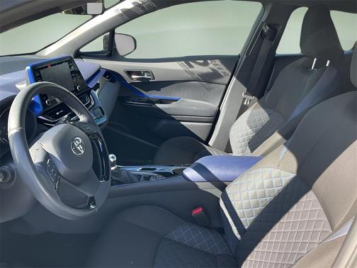 2021 Toyota C-HR XLE