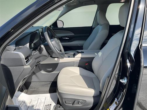 2025 Toyota Grand Highlander Hybrid XLE