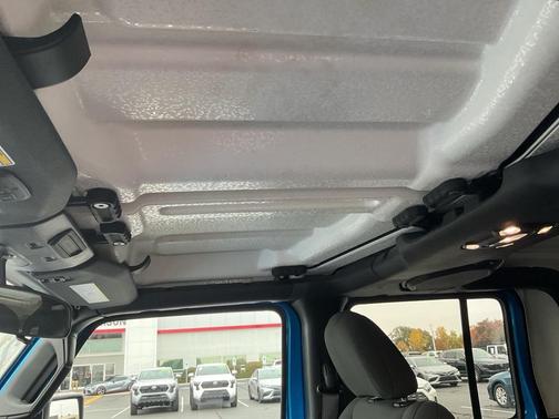 2021 Jeep Gladiator Sport S