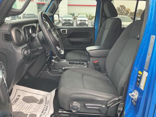 2021 Jeep Gladiator Sport S