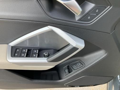 2024 Audi Q3 Premium Plus 40 TFSI quattro Tiptronic