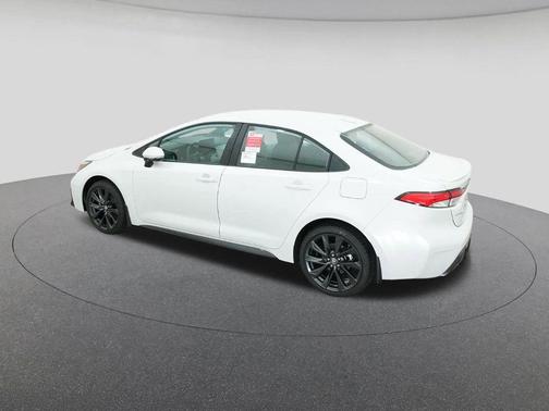 Wind Chill Pearl 2026 Toyota Corolla SE