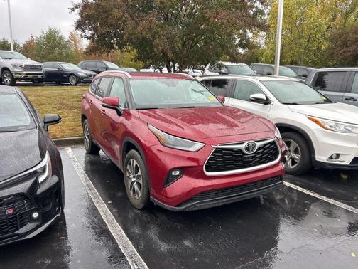 2023 Toyota Highlander XLE