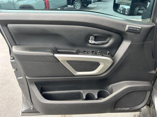 2018 Nissan Titan PRO-4X