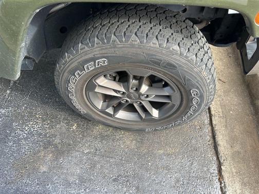 Sarge Green 2016 Jeep Wrangler 75th Anniversary