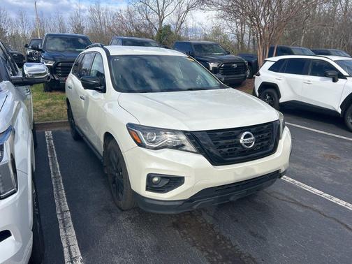 2018 Nissan Pathfinder SL