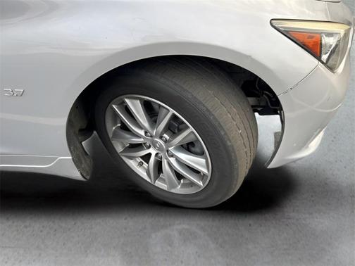 2015 INFINITI Q50 Premium