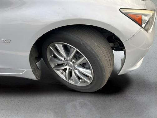 2015 INFINITI Q50 Premium