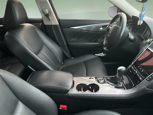 2015 INFINITI Q50 Premium