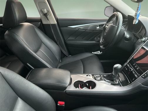 2015 INFINITI Q50 Premium