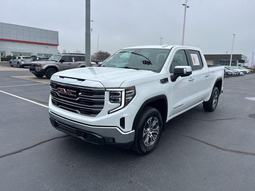 2025 GMC Sierra 1500 SLT
