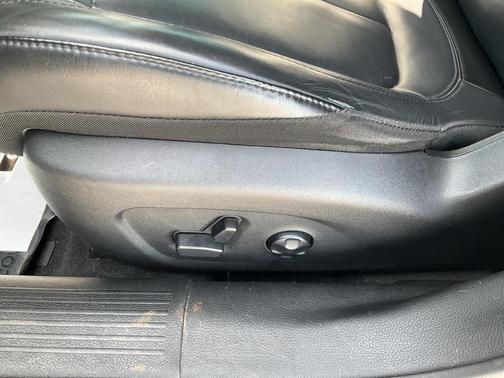 2017 Chrysler 200 Limited