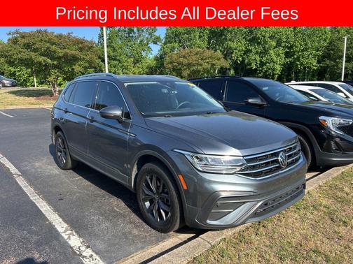 Platinum Gray Metallic 2022 Volkswagen Tiguan 2.0T SE