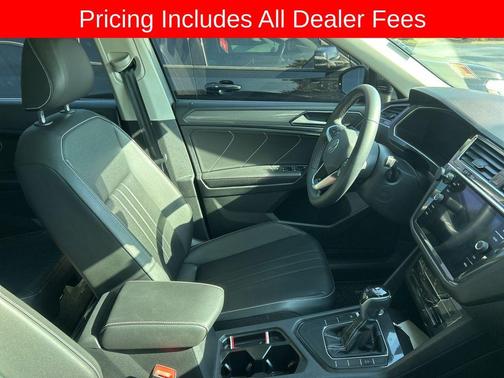 Platinum Gray Metallic 2022 Volkswagen Tiguan 2.0T SE