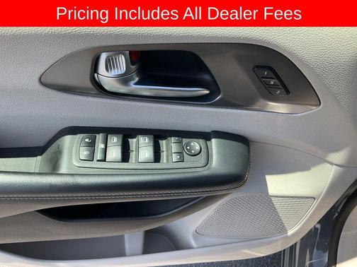 Ceramic Gray Clearcoat 2023 Chrysler Pacifica Touring L