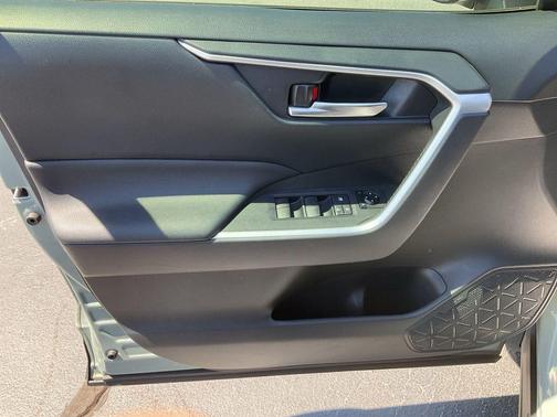 Lunar Rock 2019 Toyota RAV4 XLE