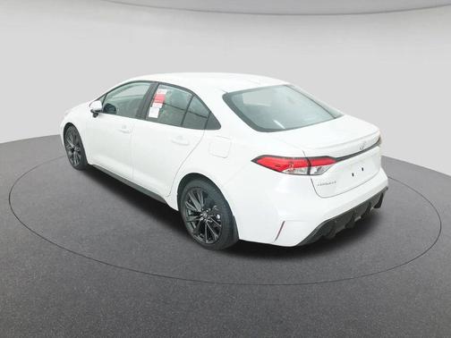 Wind Chill Pearl 2026 Toyota Corolla SE