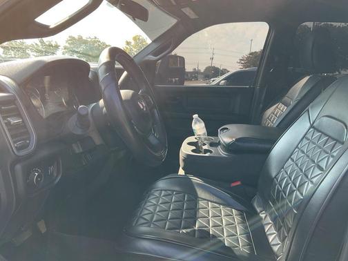 2024 RAM 3500 Tradesman Crew Cab 4x4 8' Box