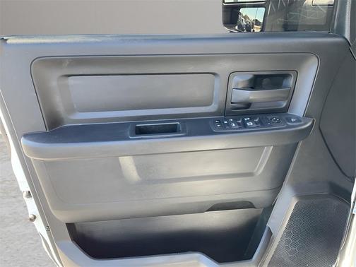 2024 RAM 3500 Tradesman Crew Cab 4x4 8' Box