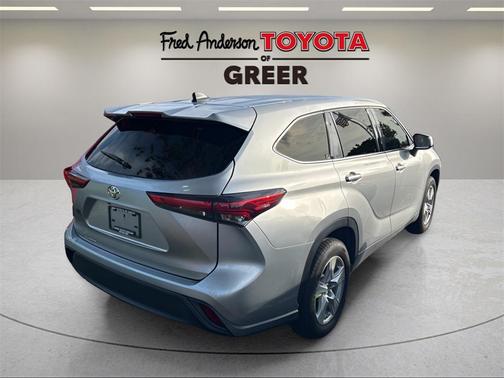 2022 Toyota Highlander L