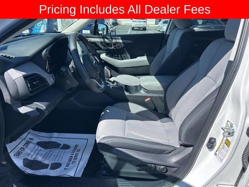 Crystal White Pearl 2025 Subaru Outback Premium