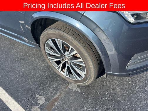Denim Blue Metallic 2020 Volvo XC90 T5 Momentum