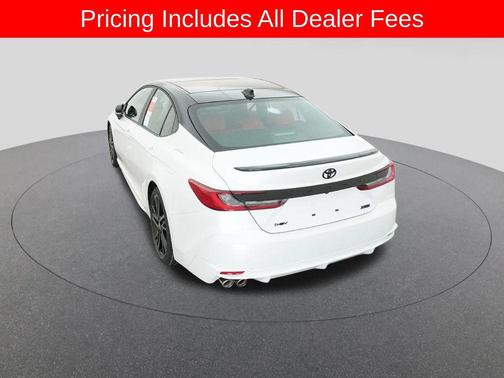 Wind Chill Pearl w/Midnight Black Metallic Roof 2026 Toyota Camry XSE