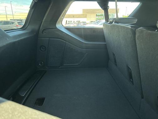 Summit White 2023 Chevrolet Suburban Premier