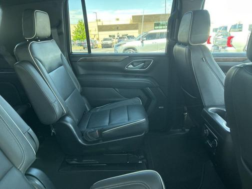 Summit White 2023 Chevrolet Suburban Premier