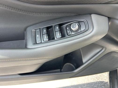 Crystal White Pearl 2022 Subaru Outback Wilderness