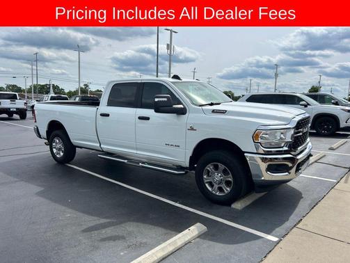 Bright White Clearcoat 2024 RAM 3500 Big Horn Crew Cab 4x4 8' Box
