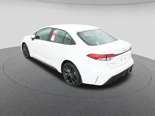 Ice Cap 2026 Toyota Corolla SE