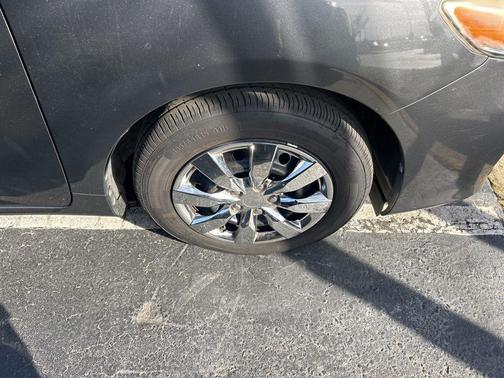 Magnetic Gray Metallic 2011 Toyota Corolla LE