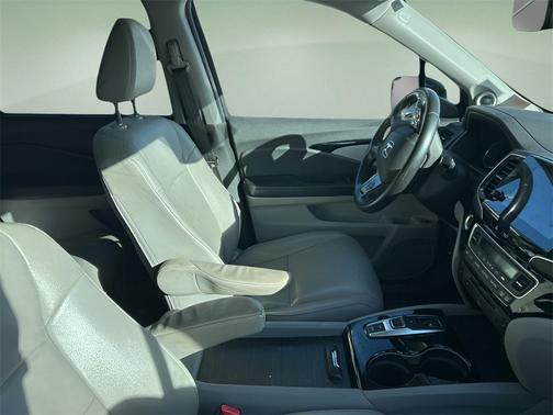 2019 Honda Pilot Touring 8-Passenger
