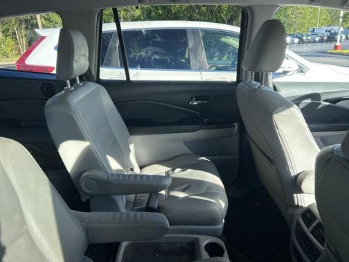 2019 Honda Pilot Touring 8-Passenger