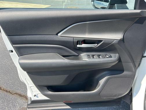 Wind Chill Pearl 2025 Toyota Grand Highlander XLE