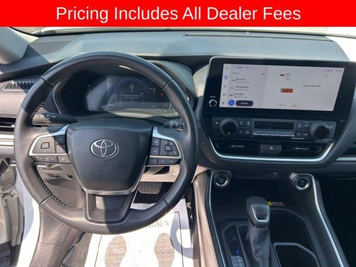 Wind Chill Pearl 2025 Toyota Grand Highlander XLE